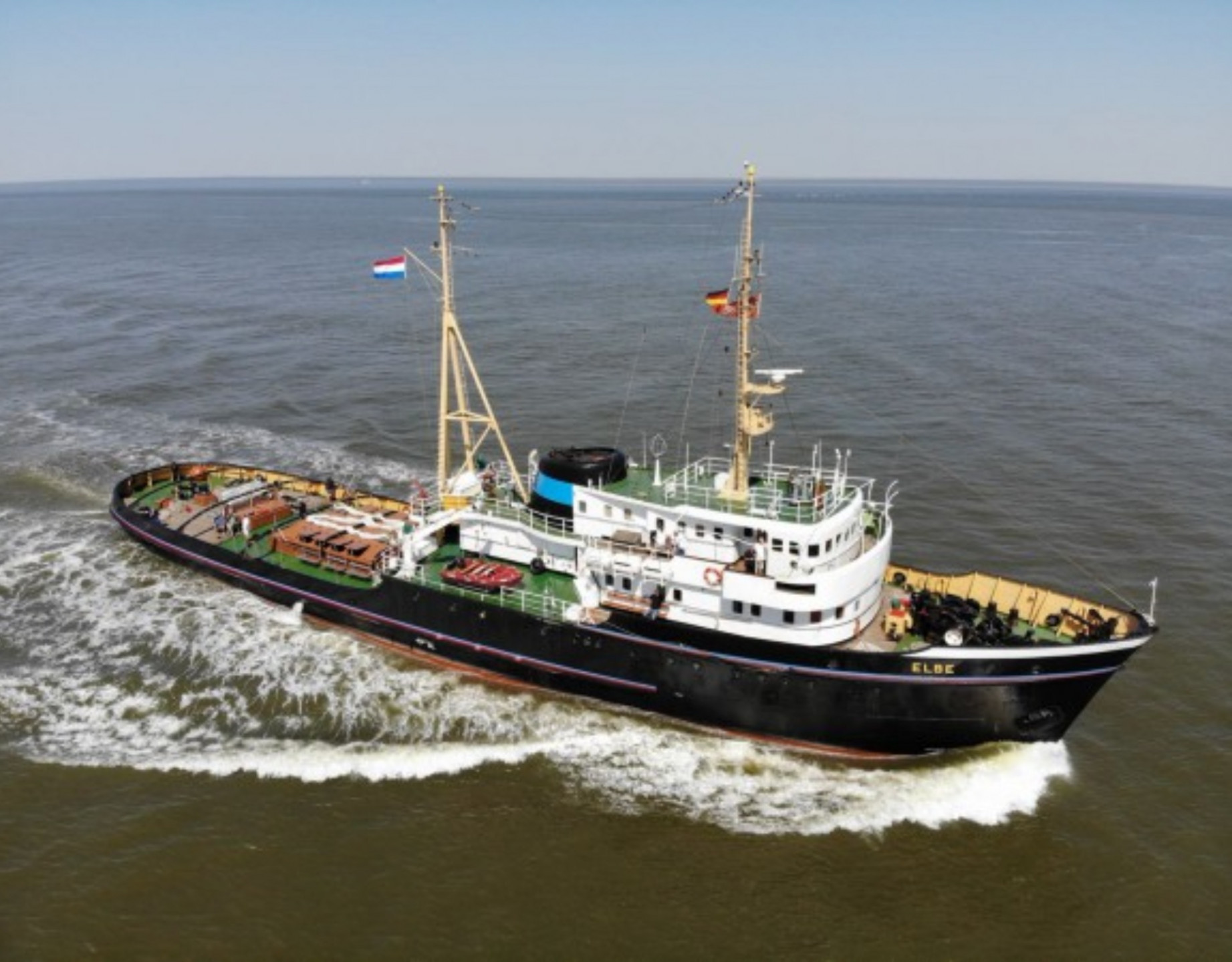 Sleepboot-de-Elbe